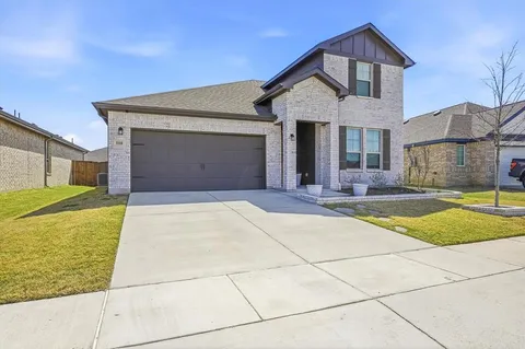 $349,900 | 110 Drovers Drive, Cleburne, TX 76031