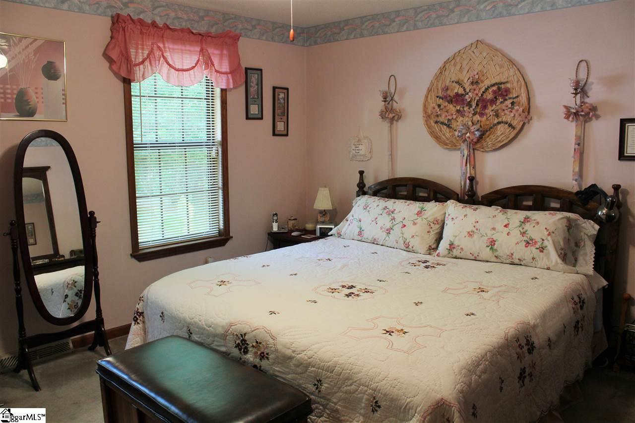 2352 Cooks Bridge Road Fountain Inn, SC 29644 - Photo 17 of 30