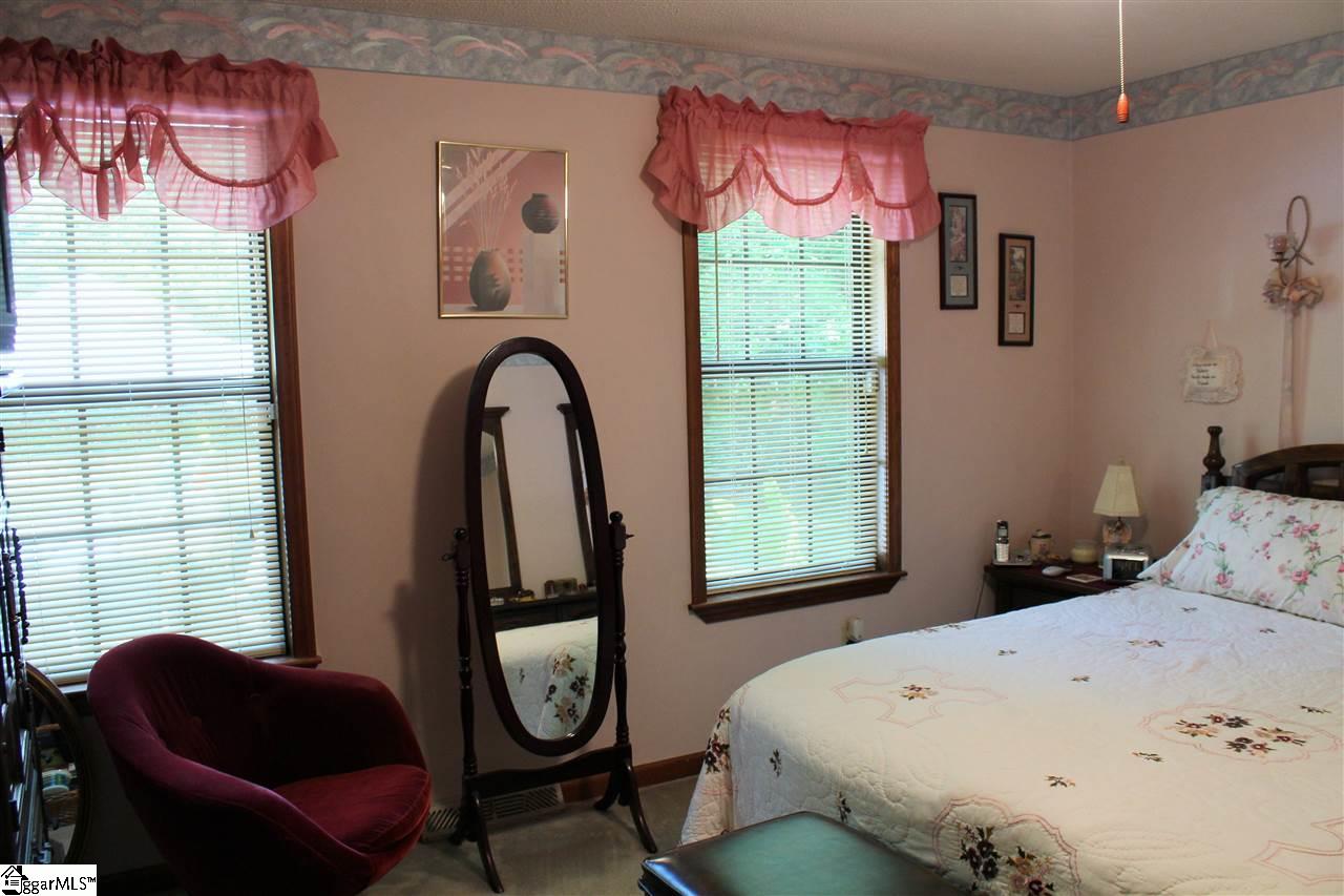 2352 Cooks Bridge Road Fountain Inn, SC 29644 - Photo 18 of 30