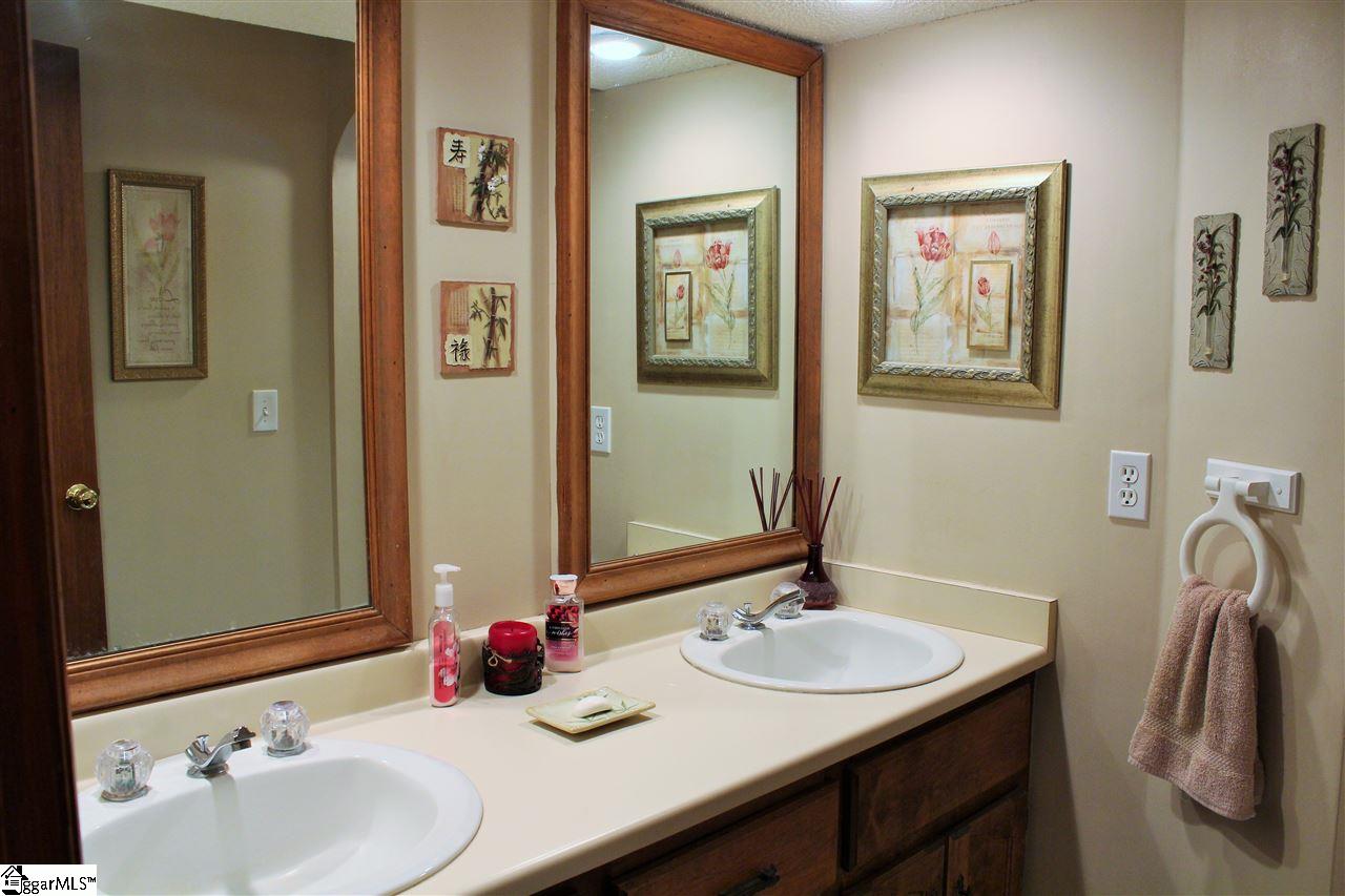 2352 Cooks Bridge Road Fountain Inn, SC 29644 - Photo 20 of 30