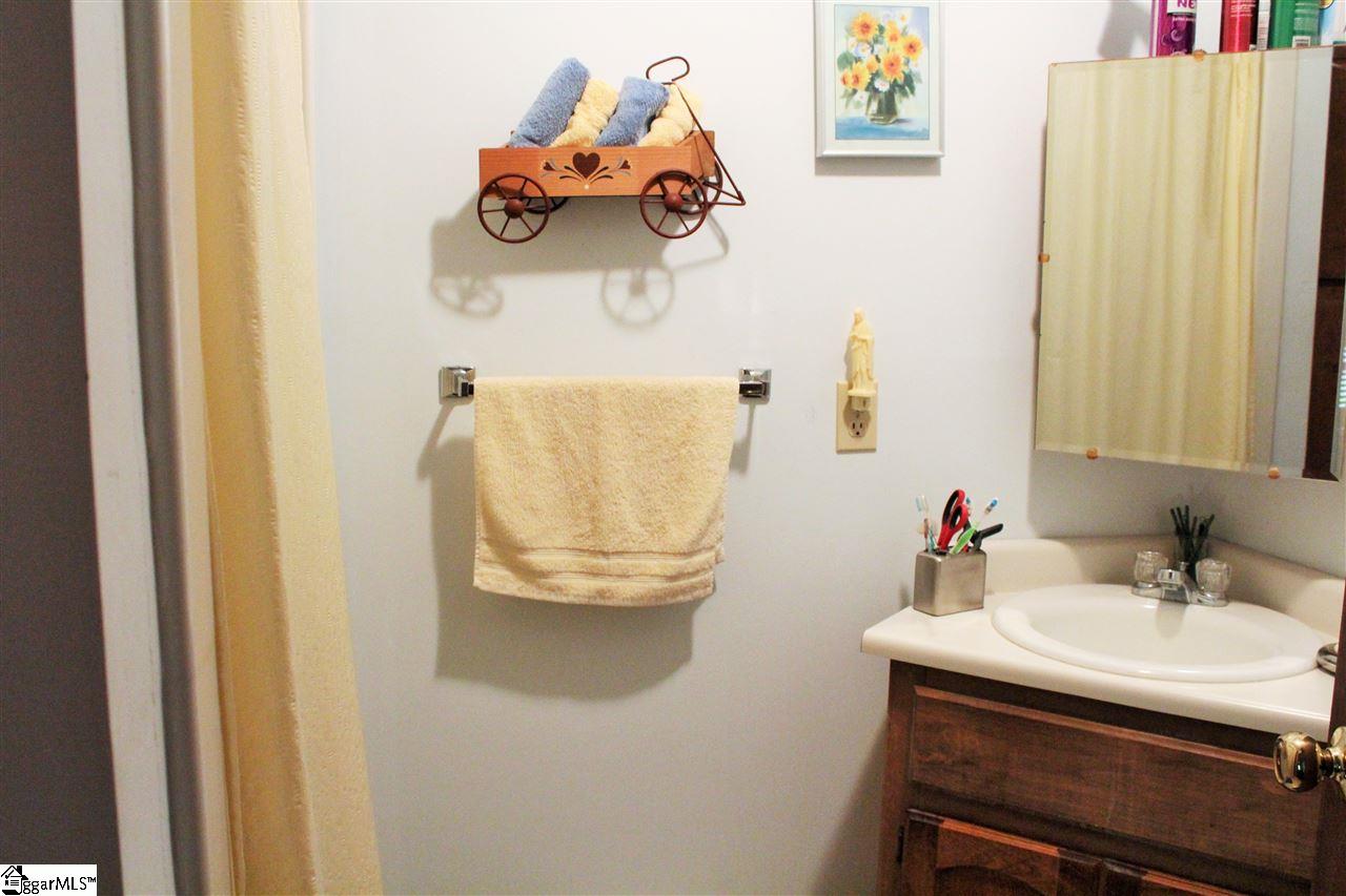 2352 Cooks Bridge Road Fountain Inn, SC 29644 - Photo 24 of 30