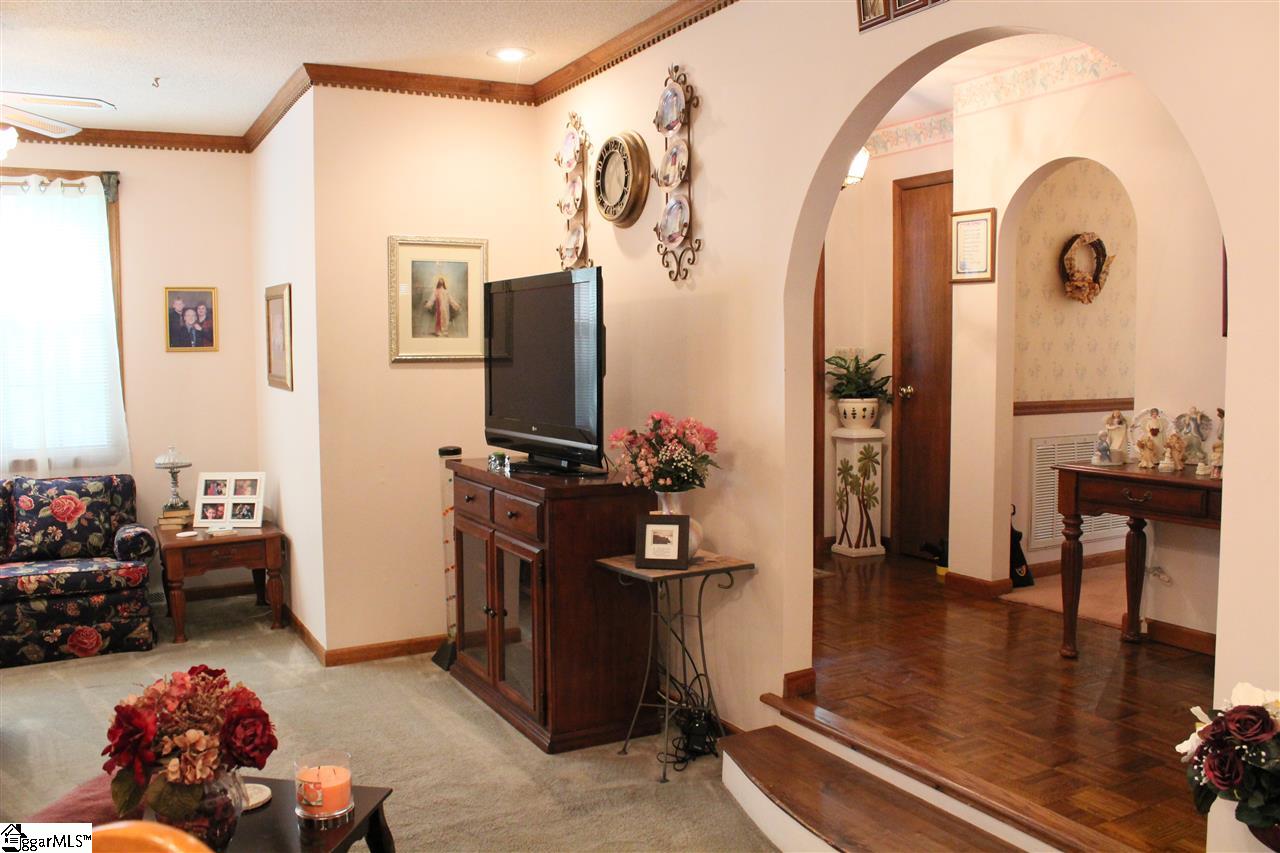 2352 Cooks Bridge Road Fountain Inn, SC 29644 - Photo 8 of 30