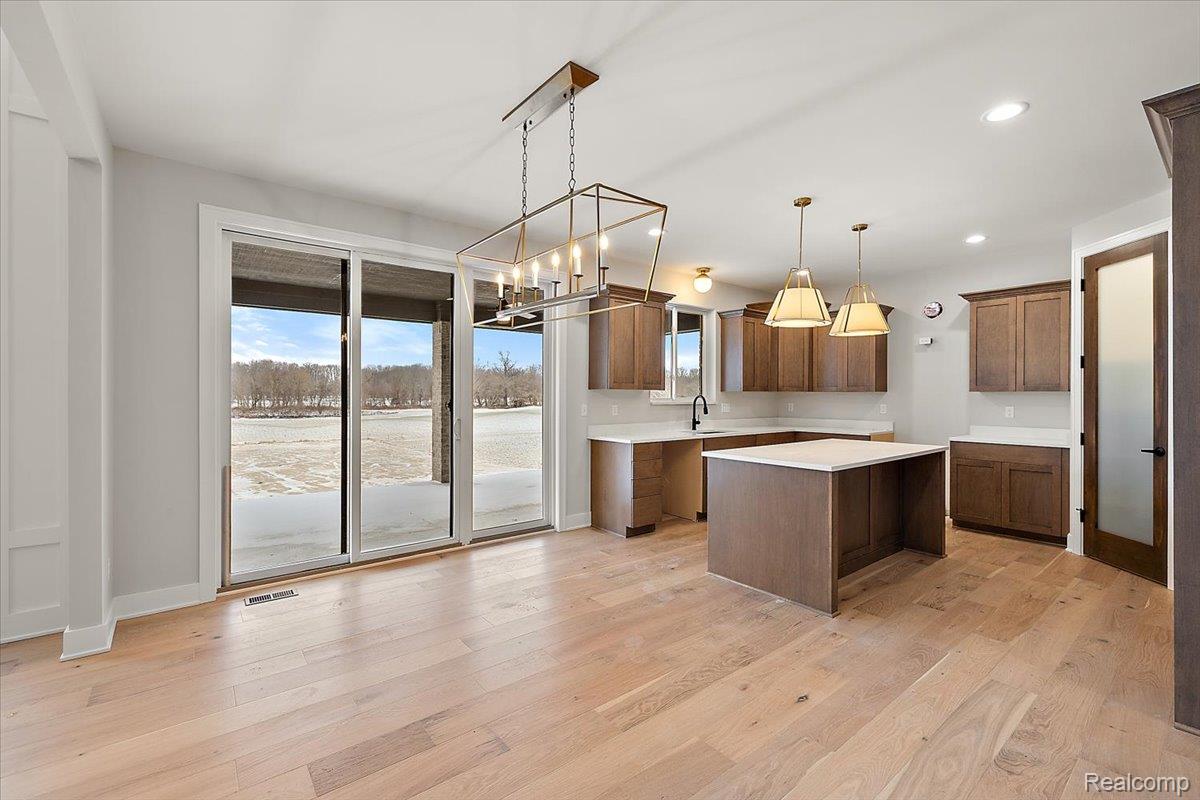 53650 Romeo Plank Road Macomb, MI 48042 - Photo 13 of 64 32-53650 Romeo Plank-32.jpg