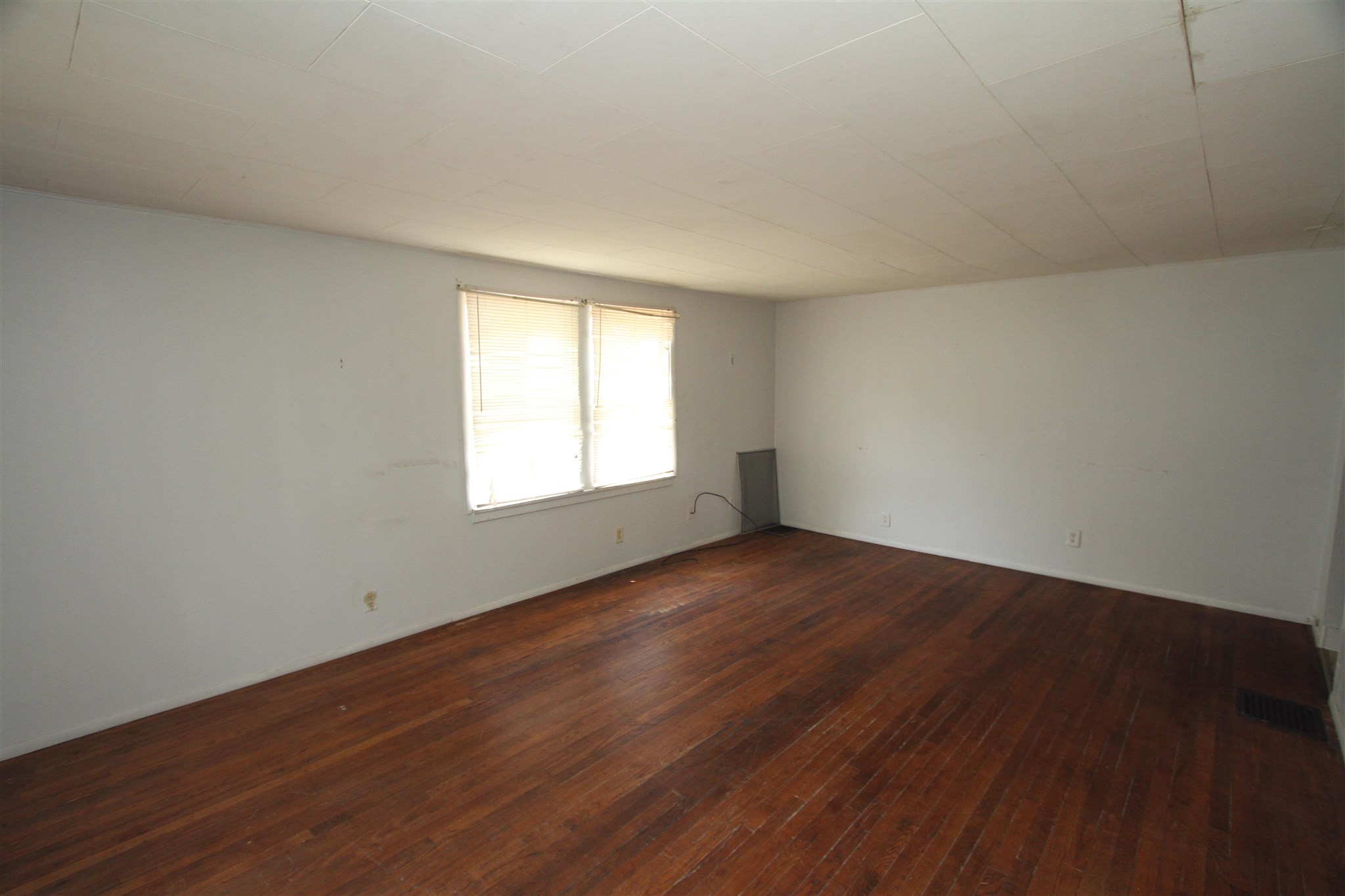 1123 North Bond Street Springfield, IL 62702 - Photo 4 of 11 Gallery Image 4