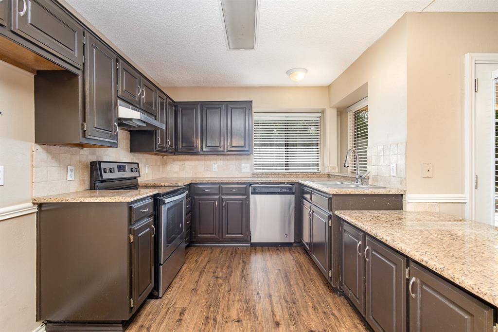 4416 Rising Sun Court Arlington, TX 76017 - Photo 8 of 21