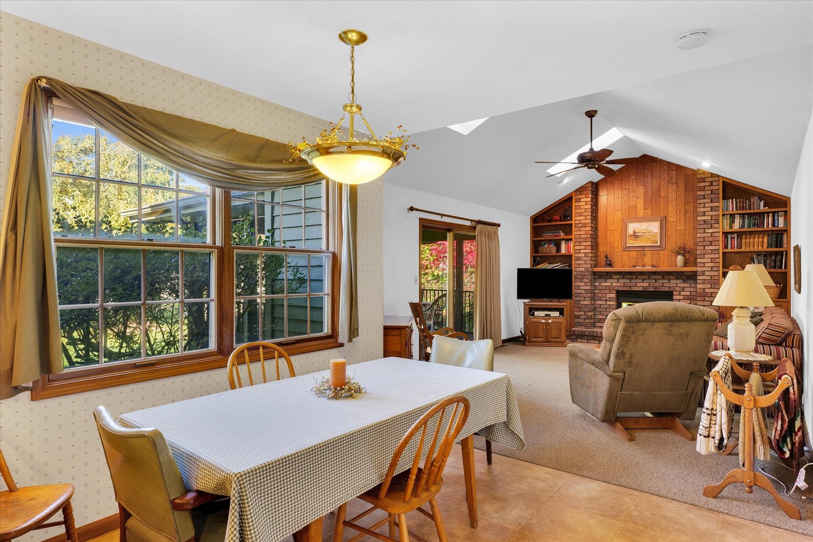 2011 O Donnell Drive Champaign, IL 61821 - Photo 18 of 43 a view of a dining room with furniture window and outside view