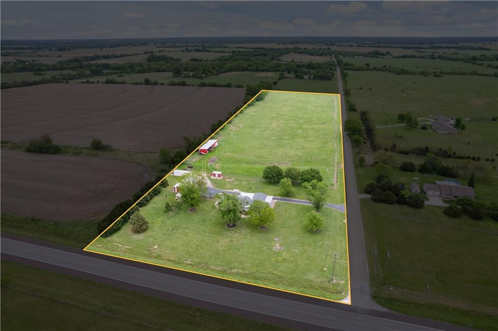 1504 17000 Road Parsons, KS 67357 - Photo 6 of 90