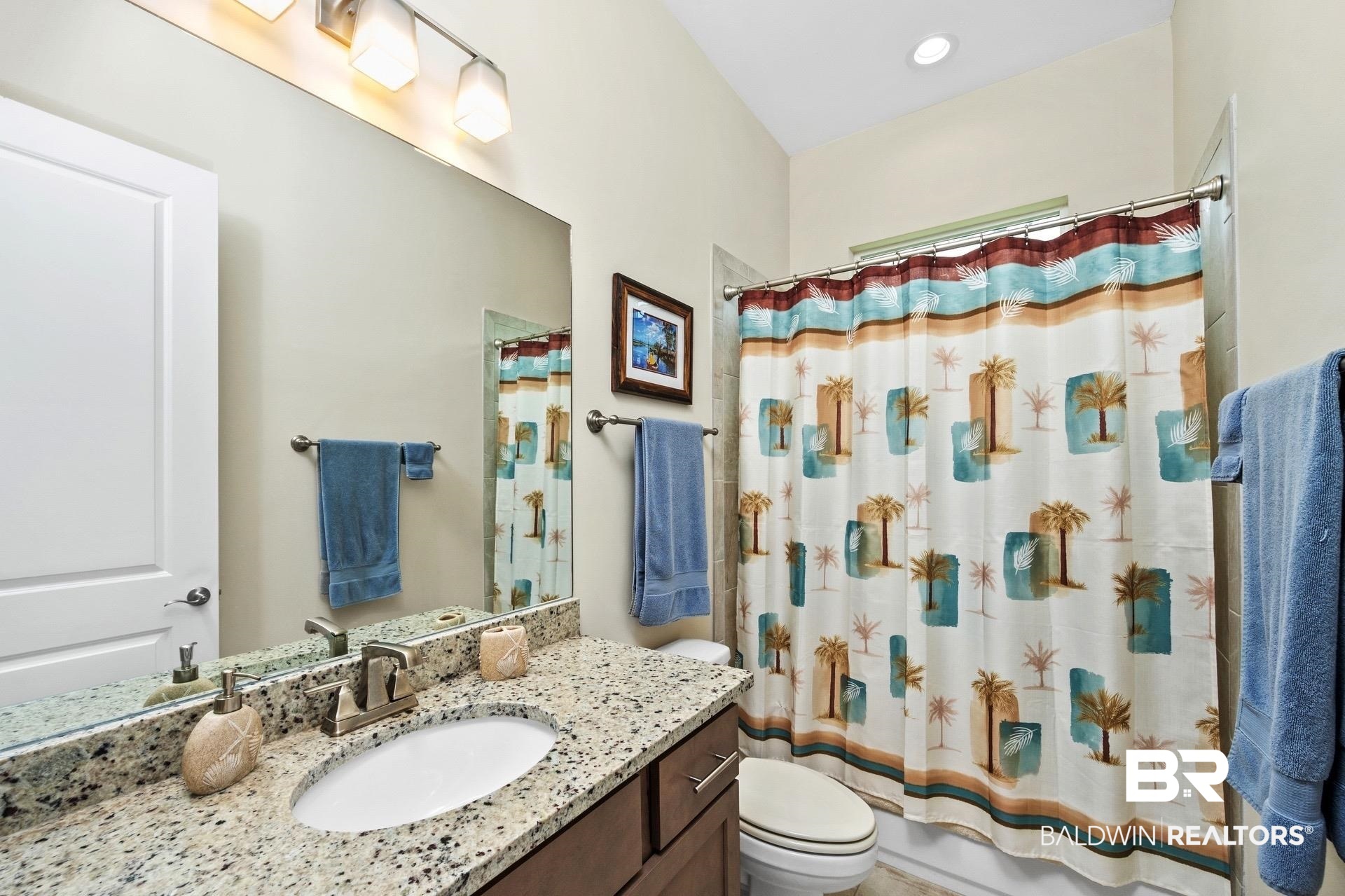548 Retreat Lane Gulf Shores, AL 36542 - Photo 30 of 48 Guest Bath