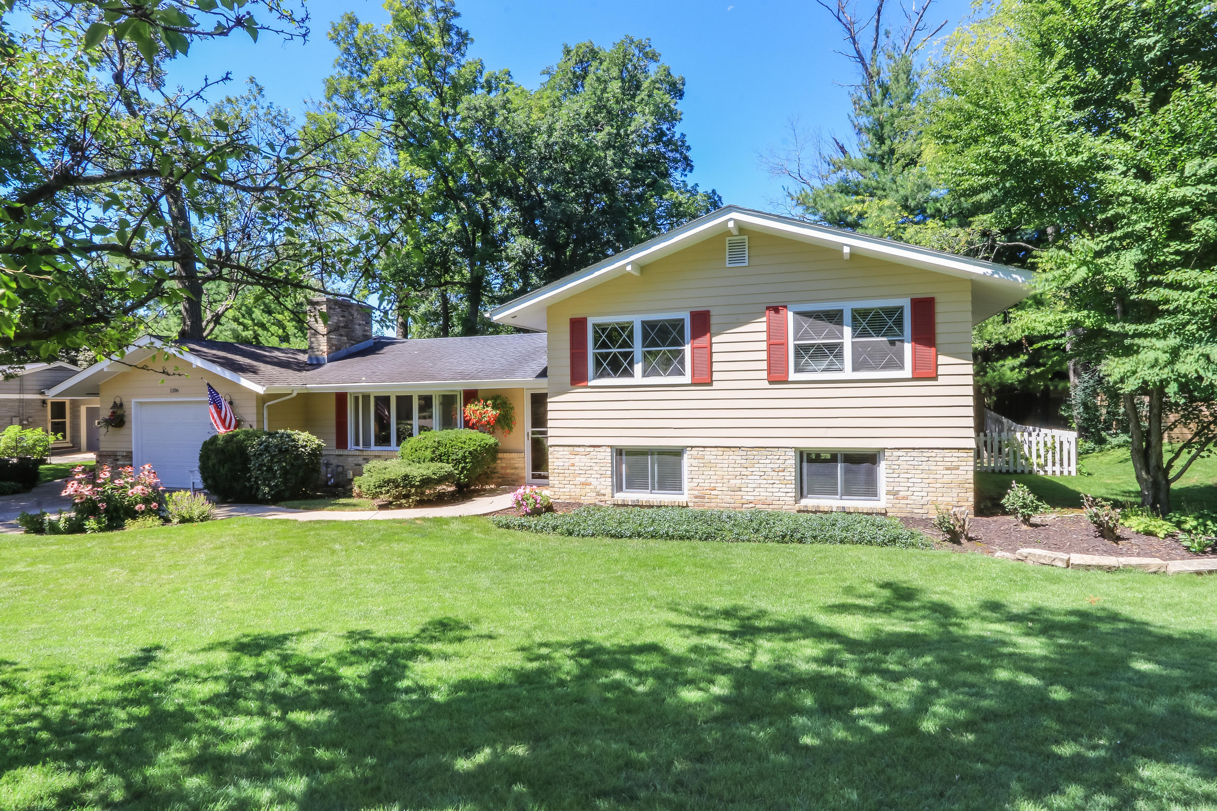 1106 Sauganash Drive Fontana, WI 53125 - Photo 1 of 1 IMG_7917