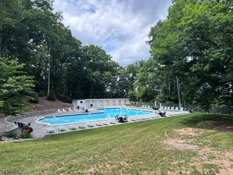 24 Troy Drive Springfield, NJ 07081 - Photo 10 of 10