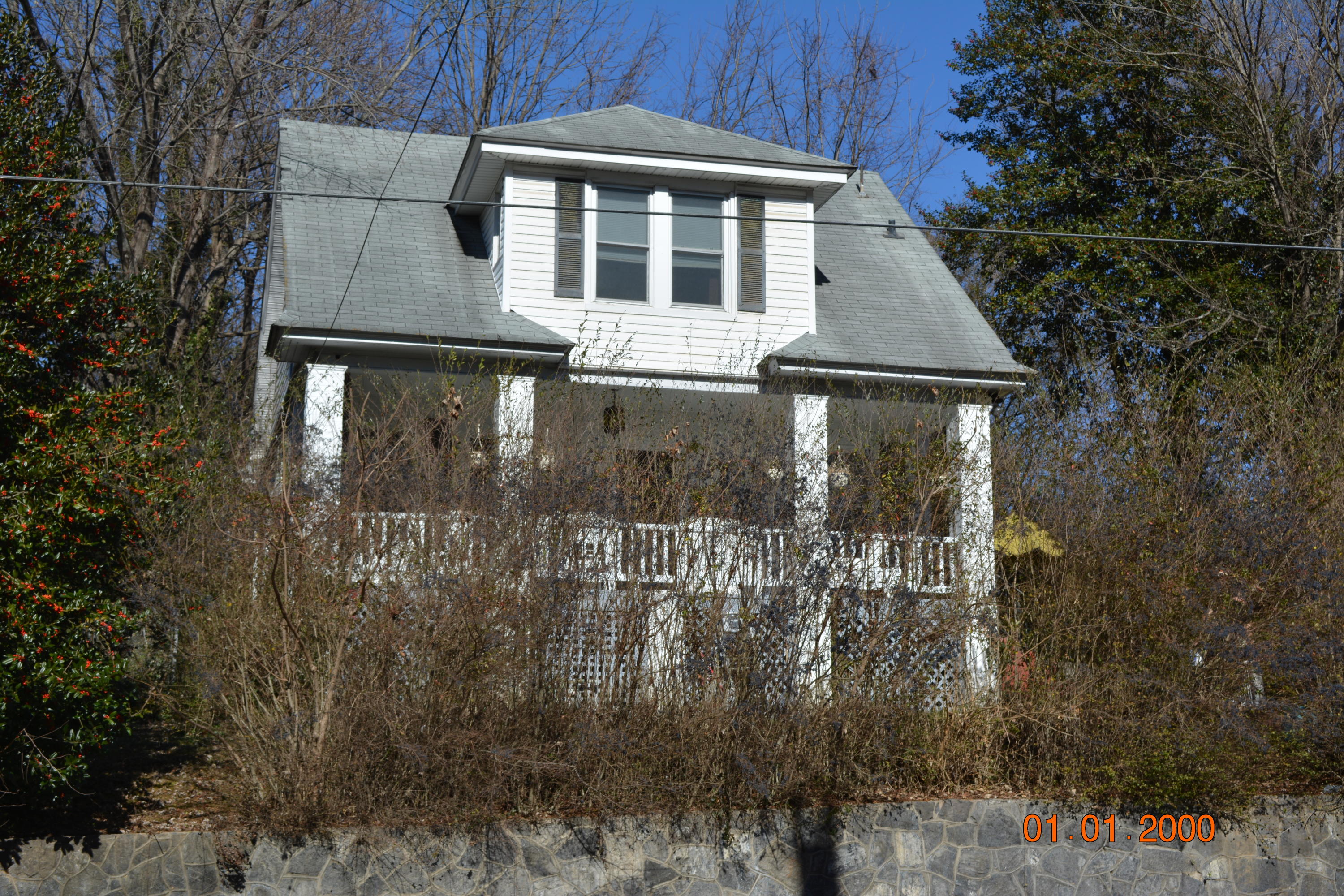 2425 Grandin Road Southwest Roanoke, VA 24015 - Photo 17 of 20 DSC_0051