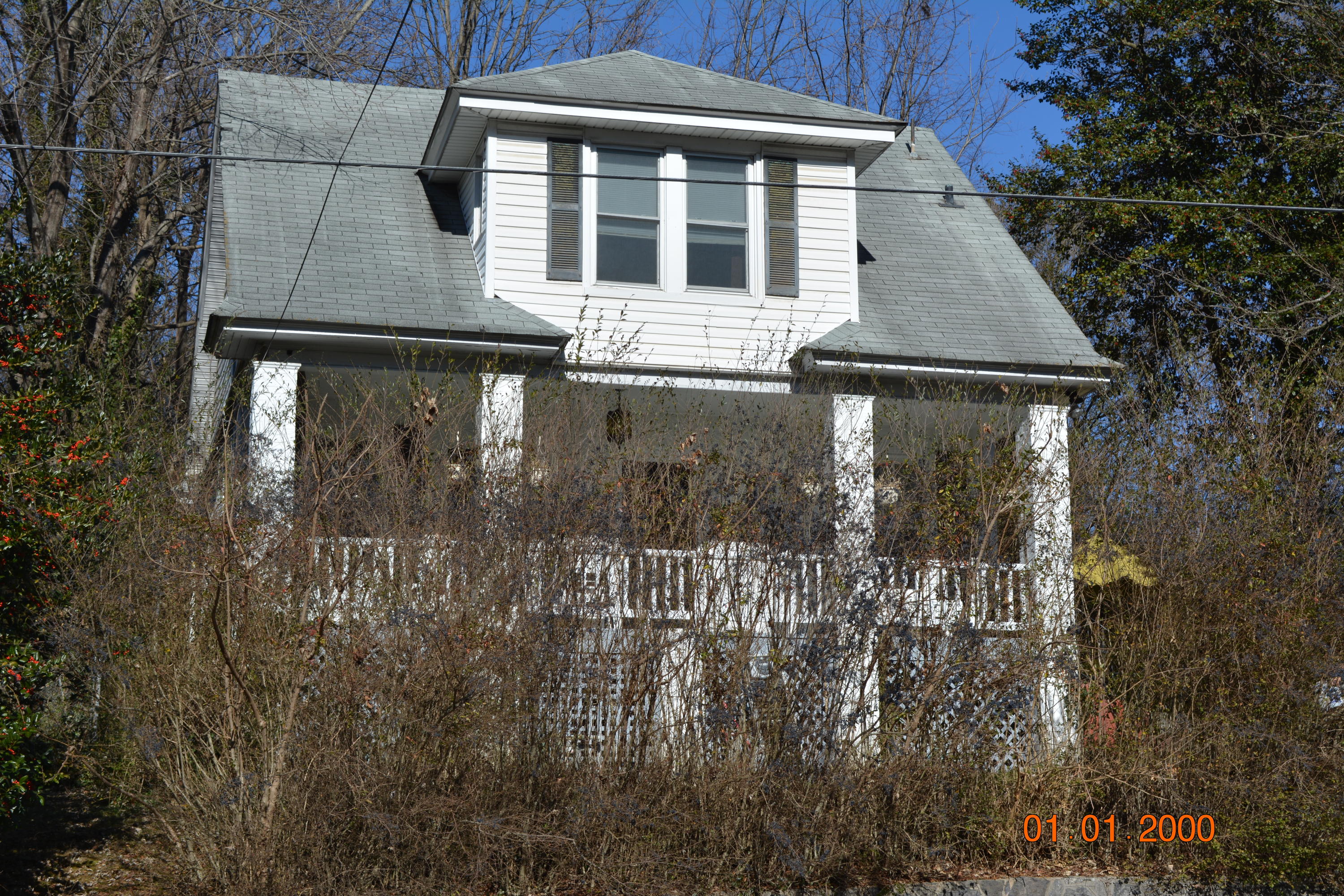 2425 Grandin Road Southwest Roanoke, VA 24015 - Photo 18 of 20 DSC_0052