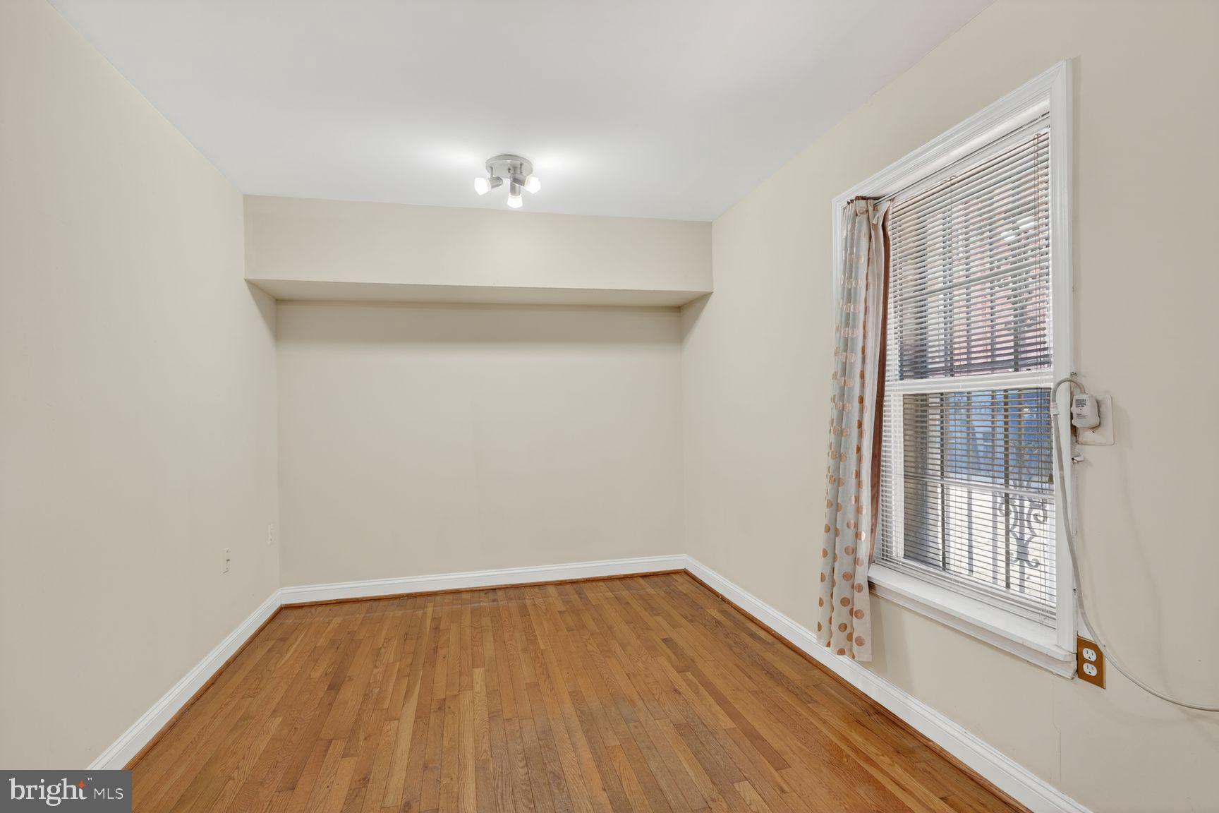 1820 Swann Street Northwest, Unit 4 Washington, DC 20009 - Photo 9 of 15 Living/Sleeping Area