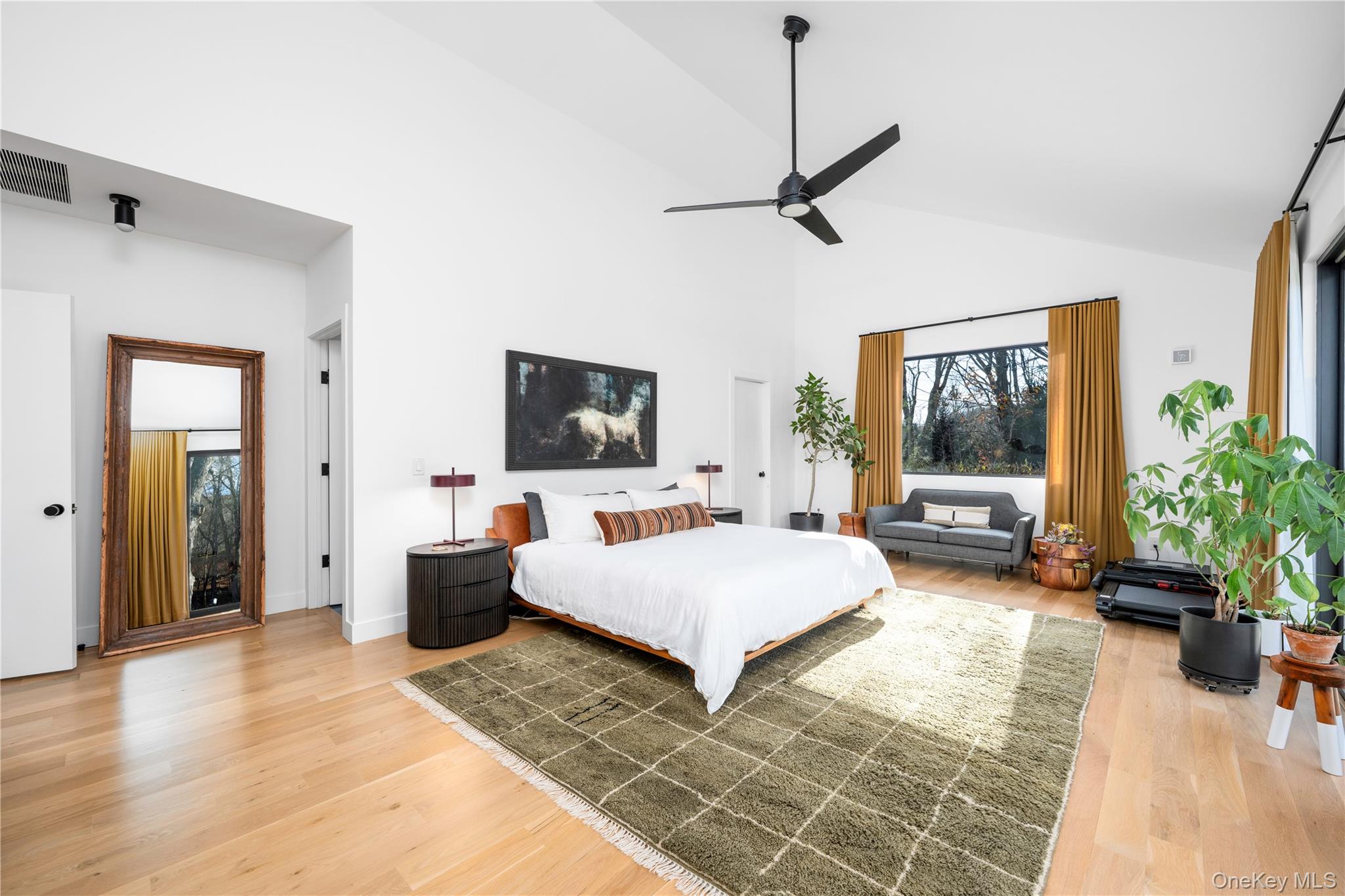 67 Dean Road Carmel, NY 10512 - Photo 16 of 29 Primary Ensuite with cathedral ceiling.