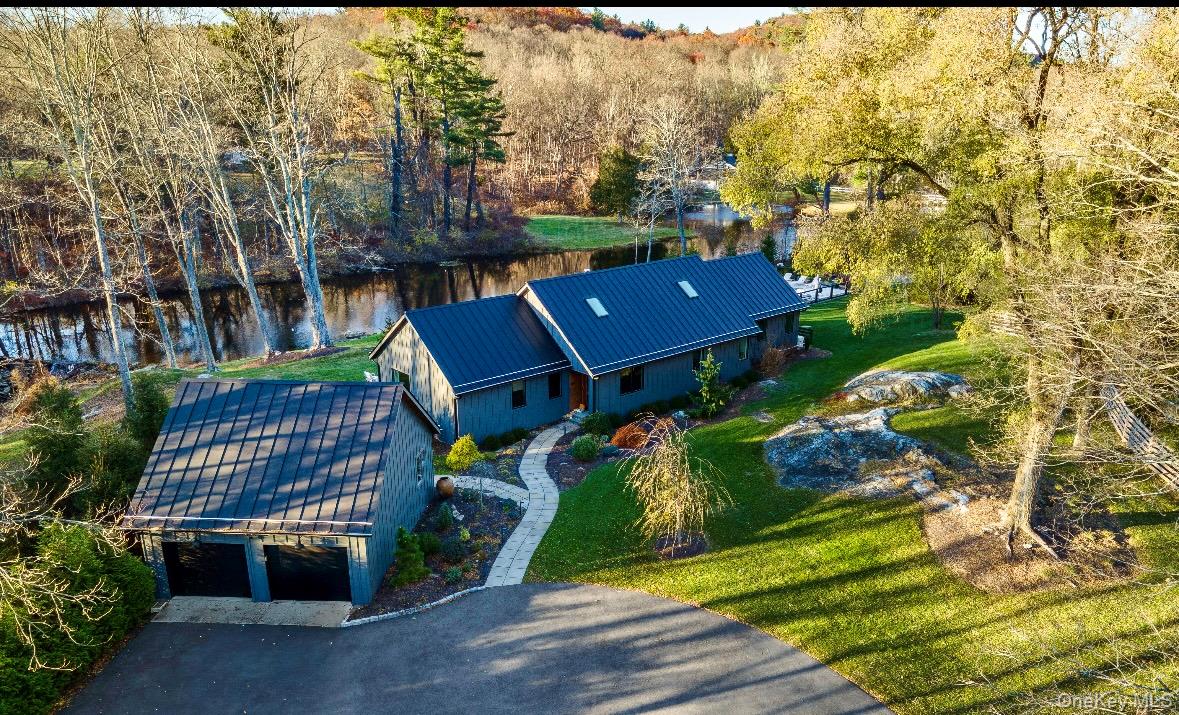 67 Dean Road Carmel, NY 10512 - Photo 4 of 29 Entrance to the front of the home, with detached 2 car garage.