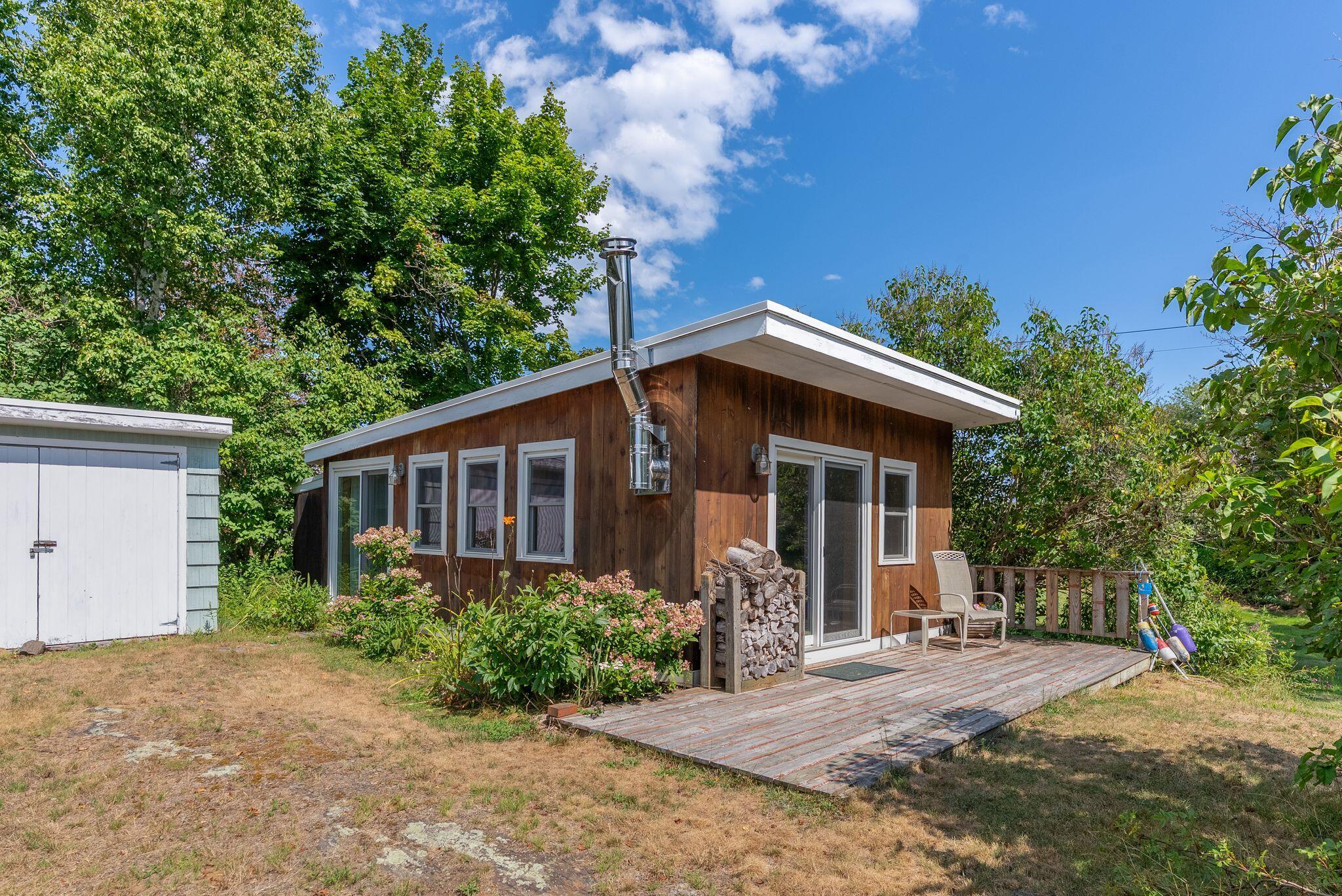 195 Beach Road Portland, ME 04019 - Photo 2 of 64 Guest house and shed