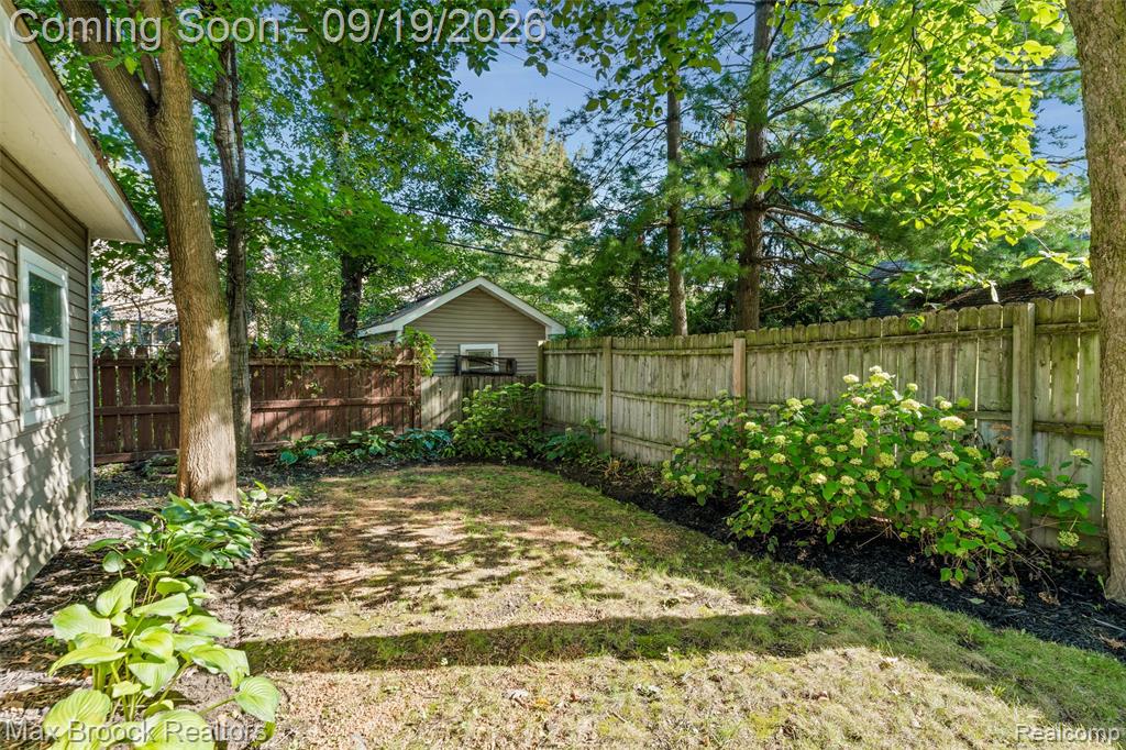 25 Wellesley Drive Pleasant Ridge, MI 48069 - Photo 31 of 42 Gallery Image 31