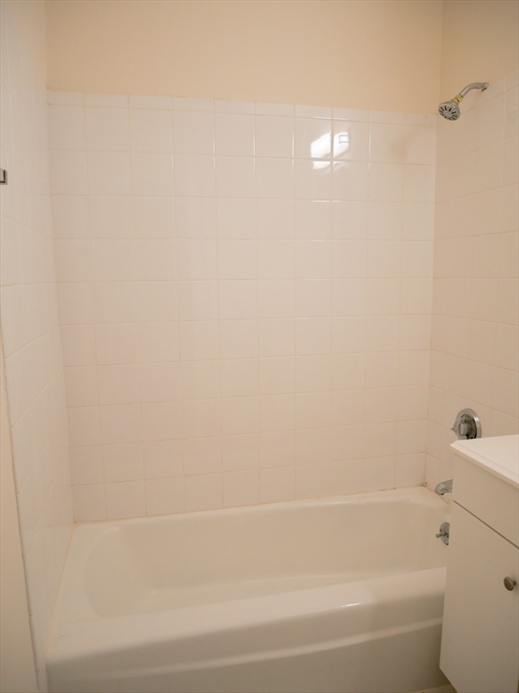 1027 Commonwealth Avenue, Unit 25 Boston, MA 02215 - Photo 5 of 6