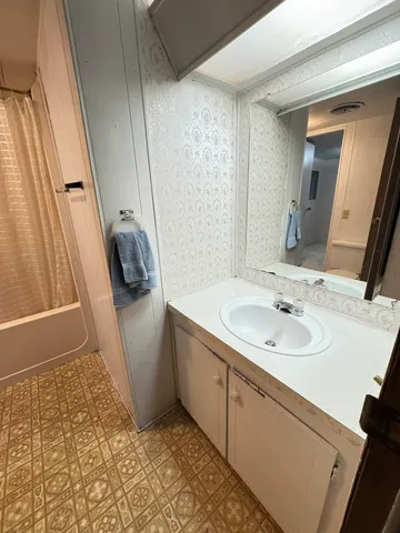 $98,000 | 107 East 4th Avenue, Metaline Falls, WA 99153