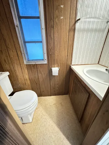 $98,000 | 107 East 4th Avenue, Metaline Falls, WA 99153