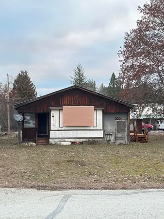 $89,500 | 107 East 4th Avenue, Metaline Falls, WA 99153