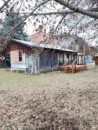 $89,500 | 107 East 4th Avenue, Metaline Falls, WA 99153