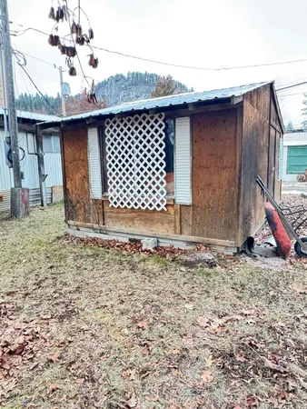 $89,500 | 107 East 4th Avenue, Metaline Falls, WA 99153