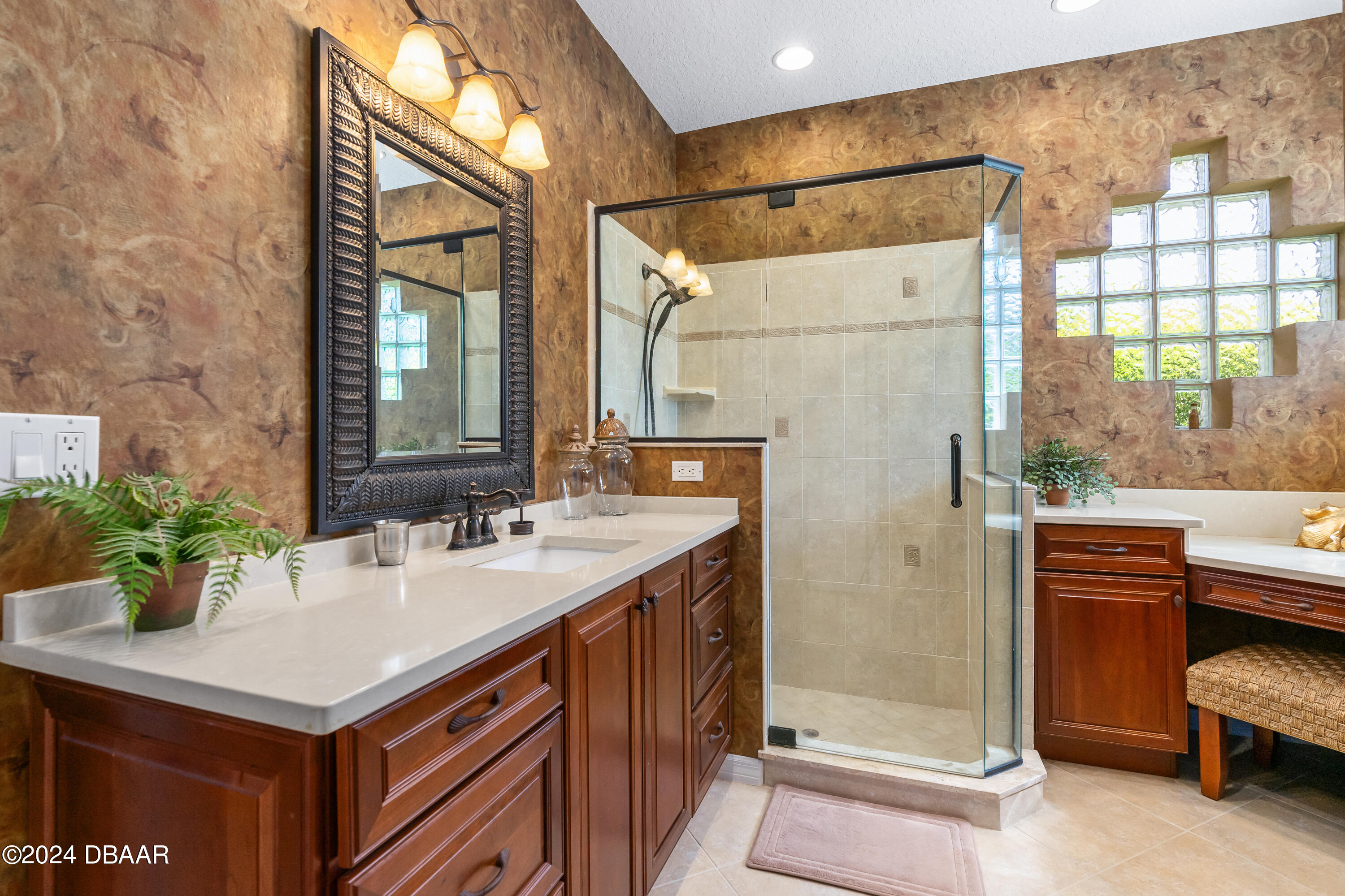99 Raintree Circle Palm Coast, FL 32164 - Photo 20 of 47 Owners Bathroom