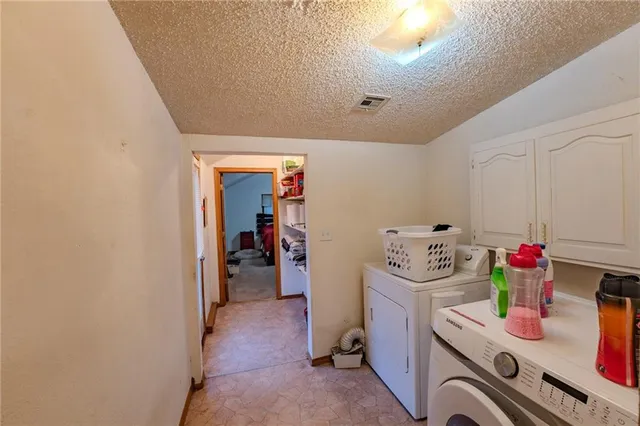 $145,000 | 323 South Holbrook Street, Fort Scott, KS 66701