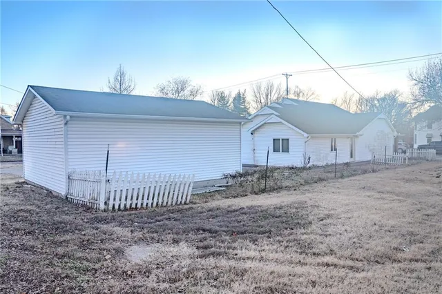 $145,000 | 323 South Holbrook Street, Fort Scott, KS 66701