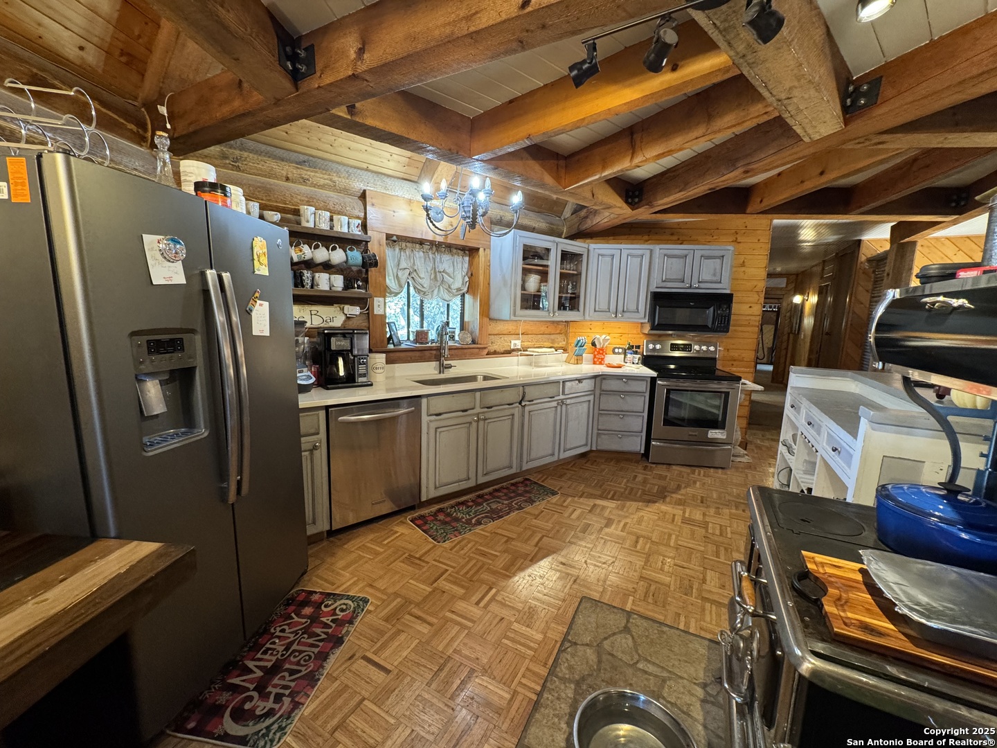 620 Lake Forest Road Pipe Creek, TX 78063 - Photo 15 of 54