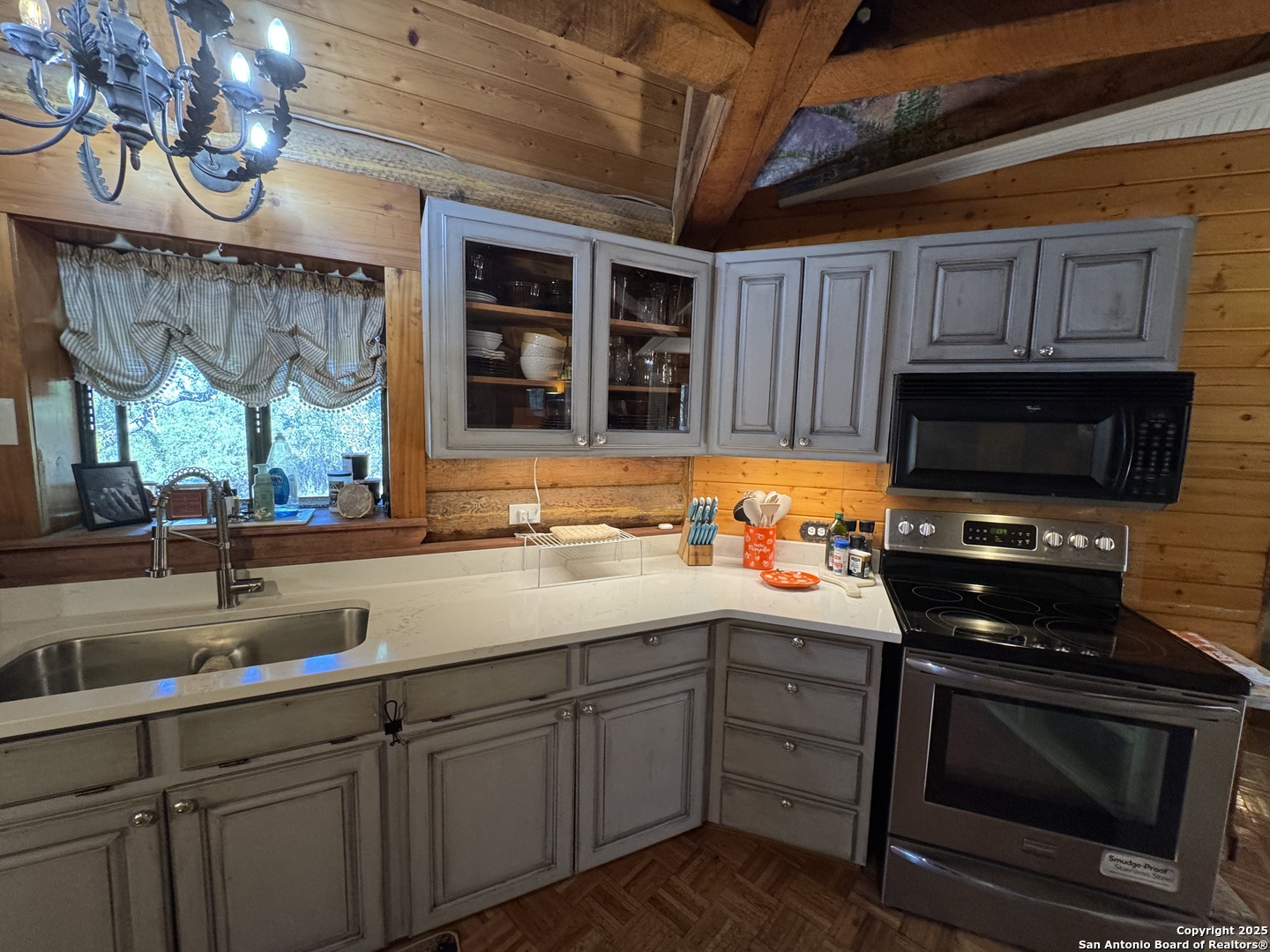 620 Lake Forest Road Pipe Creek, TX 78063 - Photo 18 of 54