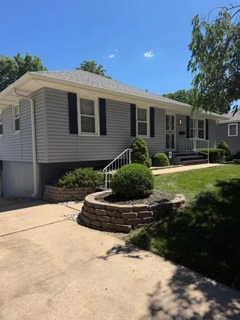 $259,000 | 15218 East 33rd Street South, Independence, MO 64055