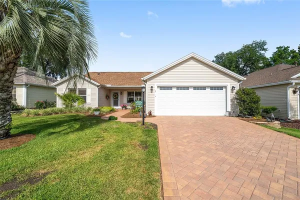 $359,750 | 9304 Southeast 170th Humphreys Loop, The Villages, FL 32162