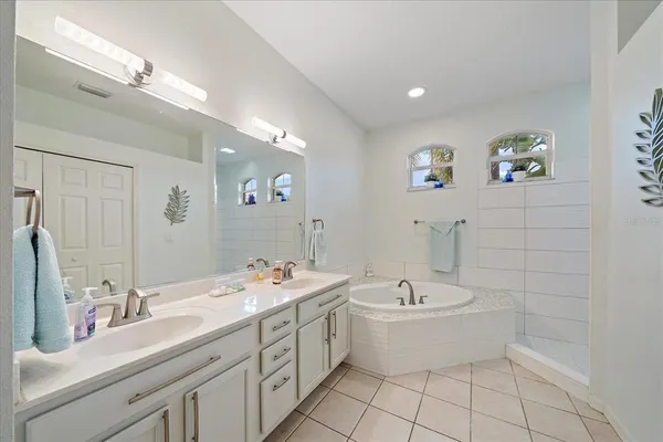$579,900 | 11719 Winding Woods Way, Lakewood Ranch, FL 34202
