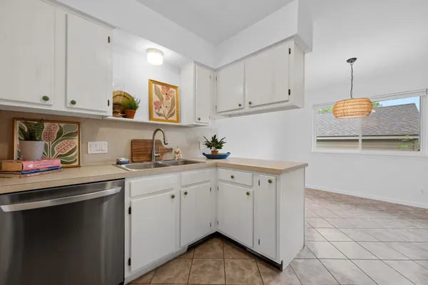 $315,900 | 2605 West Stassney Lane, Unit A, Austin, TX 78745