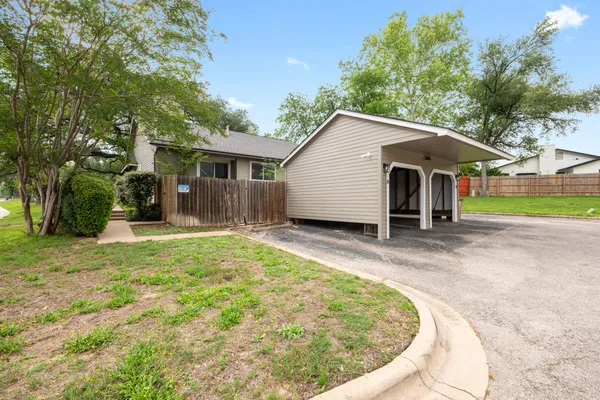 $315,900 | 2605 West Stassney Lane, Unit A, Austin, TX 78745