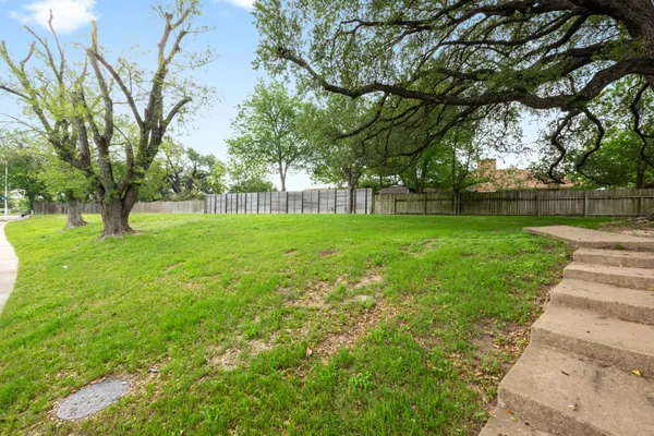 $315,900 | 2605 West Stassney Lane, Unit A, Austin, TX 78745