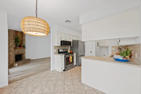 $315,900 | 2605 West Stassney Lane, Unit A, Austin, TX 78745