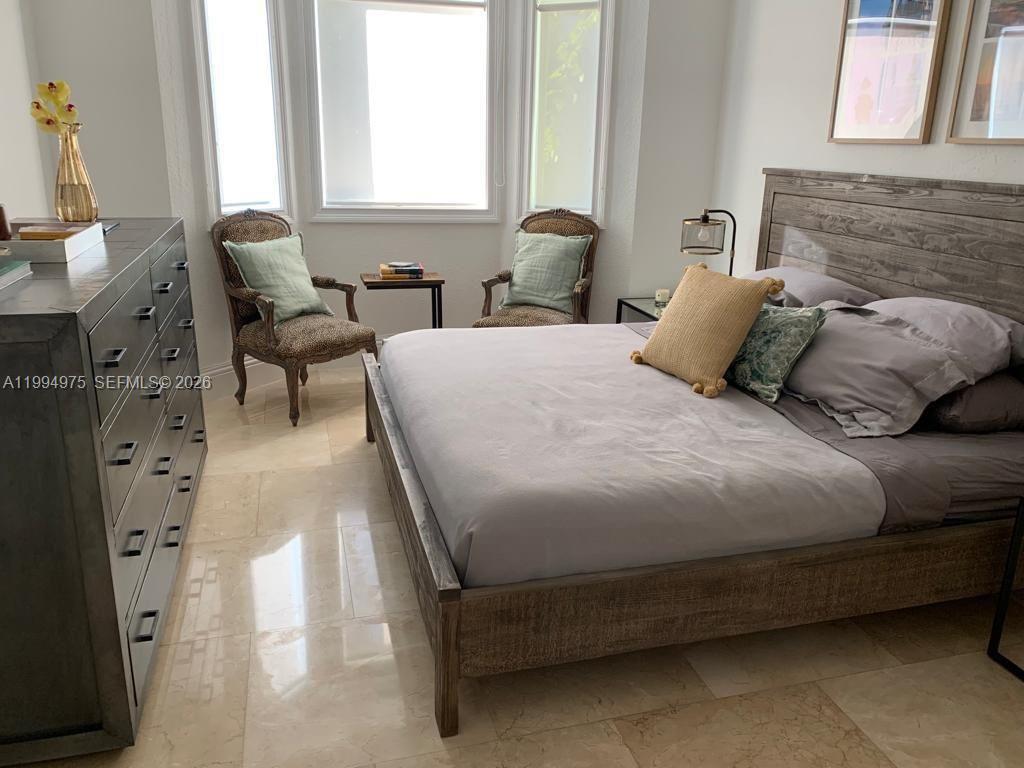 8 Turtle Walk, Unit 8 Key Biscayne, FL 33149 - Photo 18 of 23 1st floor bedroom