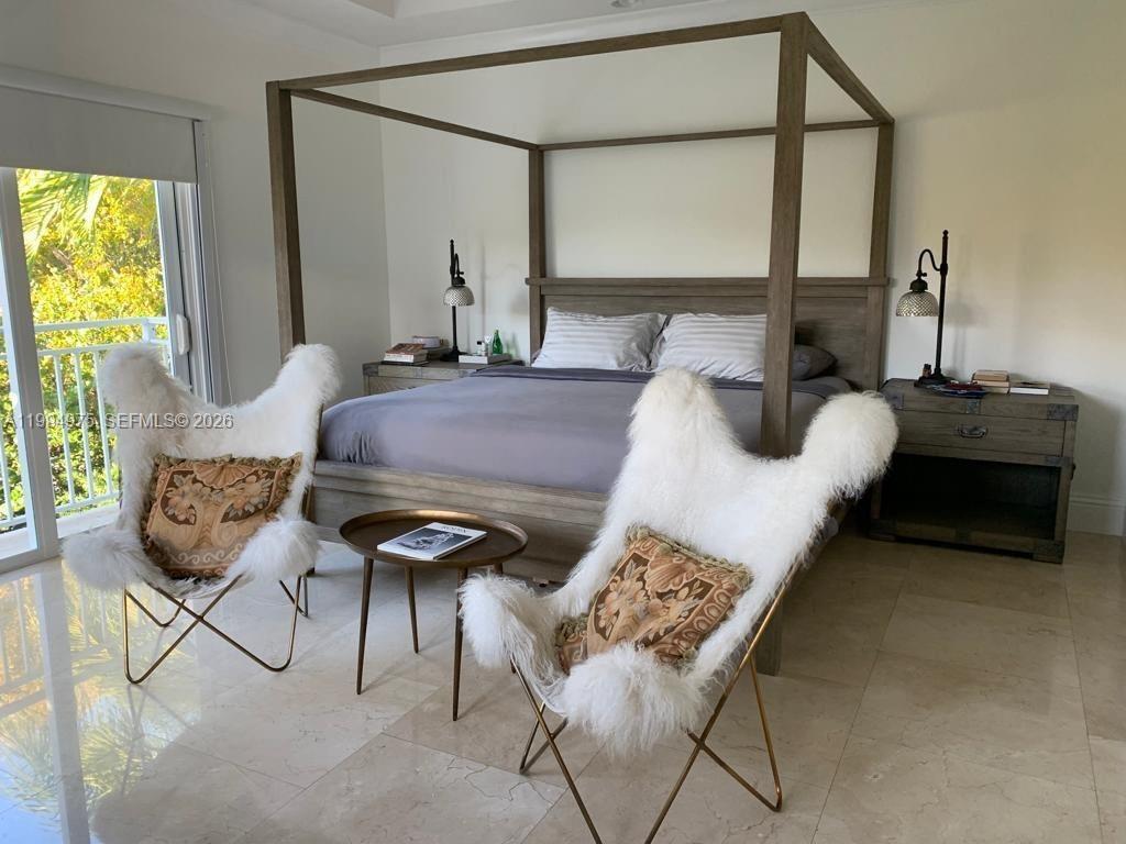 8 Turtle Walk, Unit 8 Key Biscayne, FL 33149 - Photo 19 of 23 Master bedroom