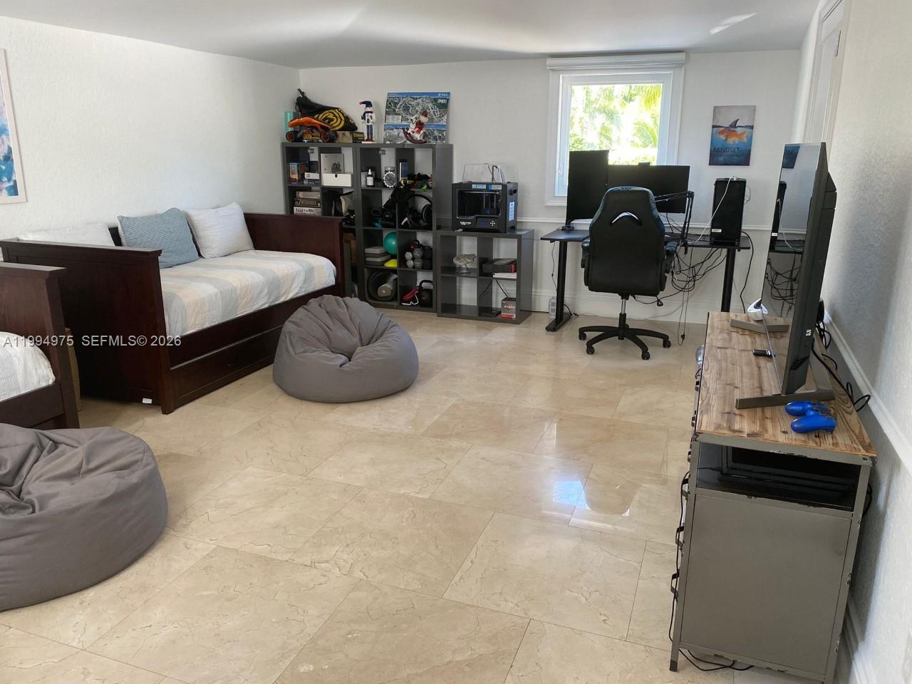 8 Turtle Walk, Unit 8 Key Biscayne, FL 33149 - Photo 21 of 23 Mezannini room