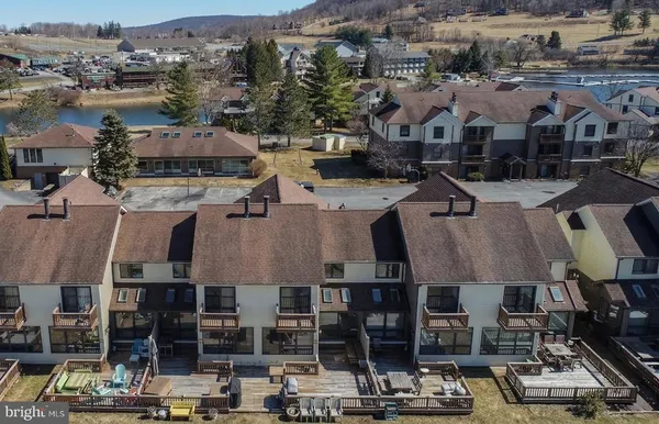 $789,900 | 33 Ski Harbor Drive, Unit 33, McHenry, MD 21541