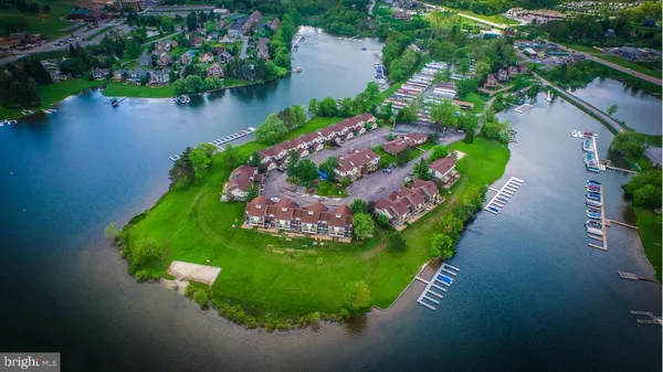 $789,900 | 33 Ski Harbor Drive, Unit 33, McHenry, MD 21541