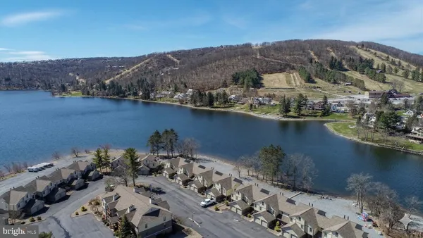 $789,900 | 33 Ski Harbor Drive, Unit 33, McHenry, MD 21541