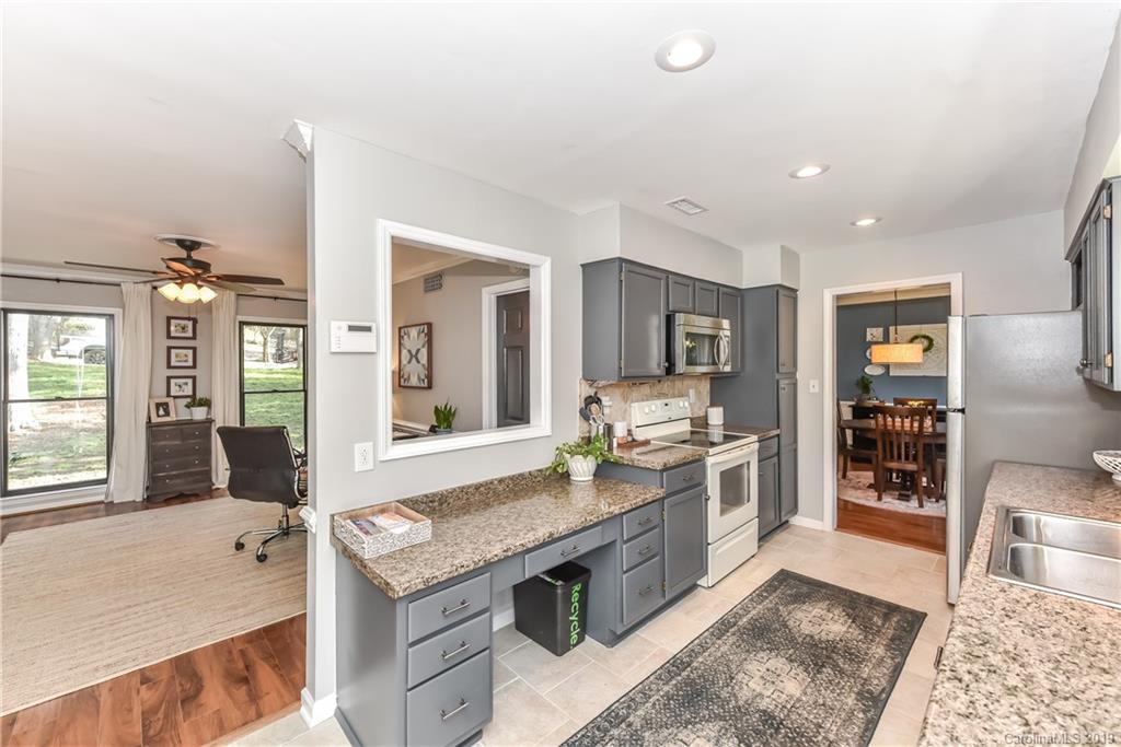 200 Sandymead Road Matthews, NC 28105 - Photo 8 of 32 Gallery Image 8