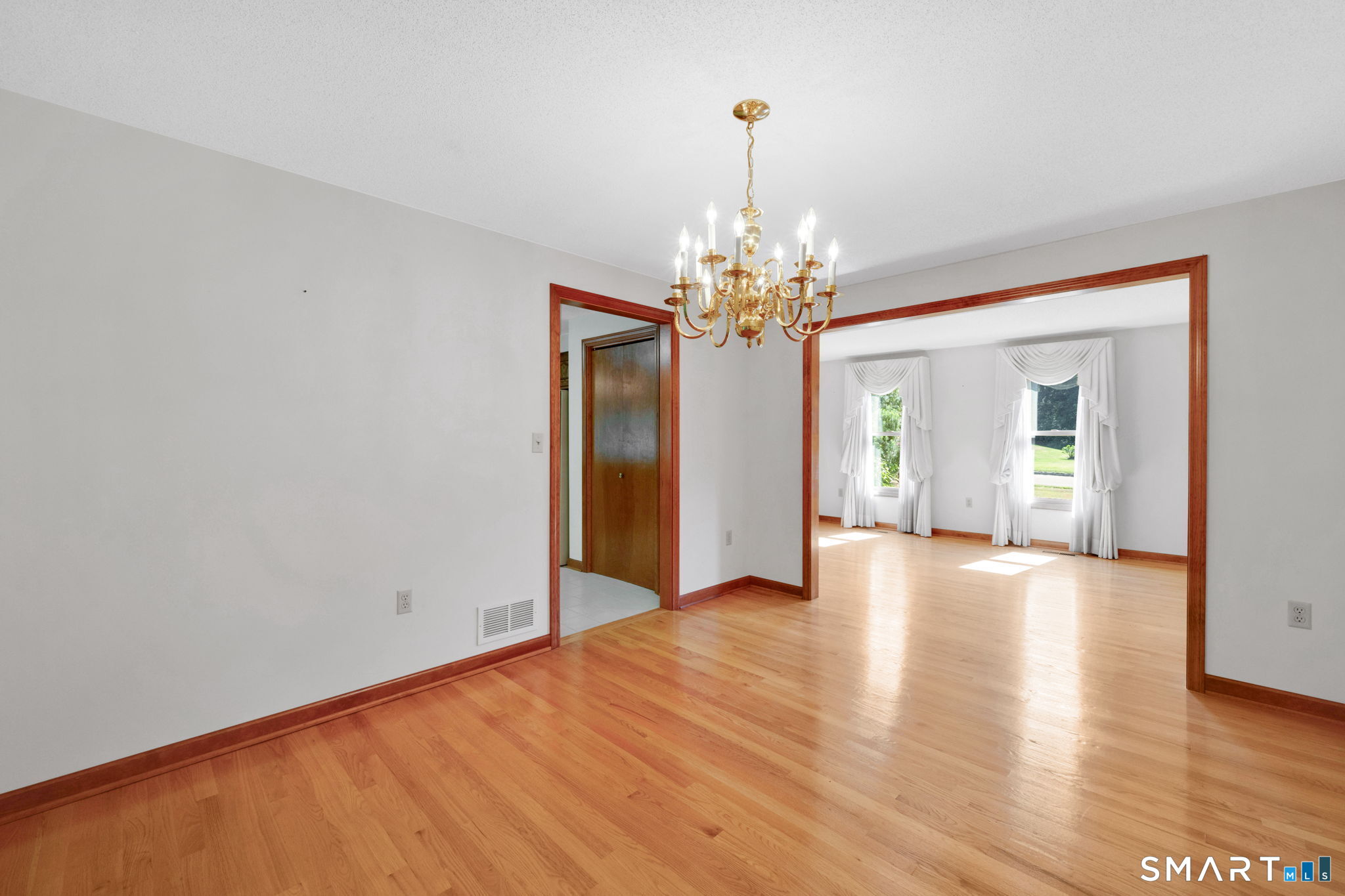 23 A Country Way Wallingford, CT 06492 - Photo 8 of 36