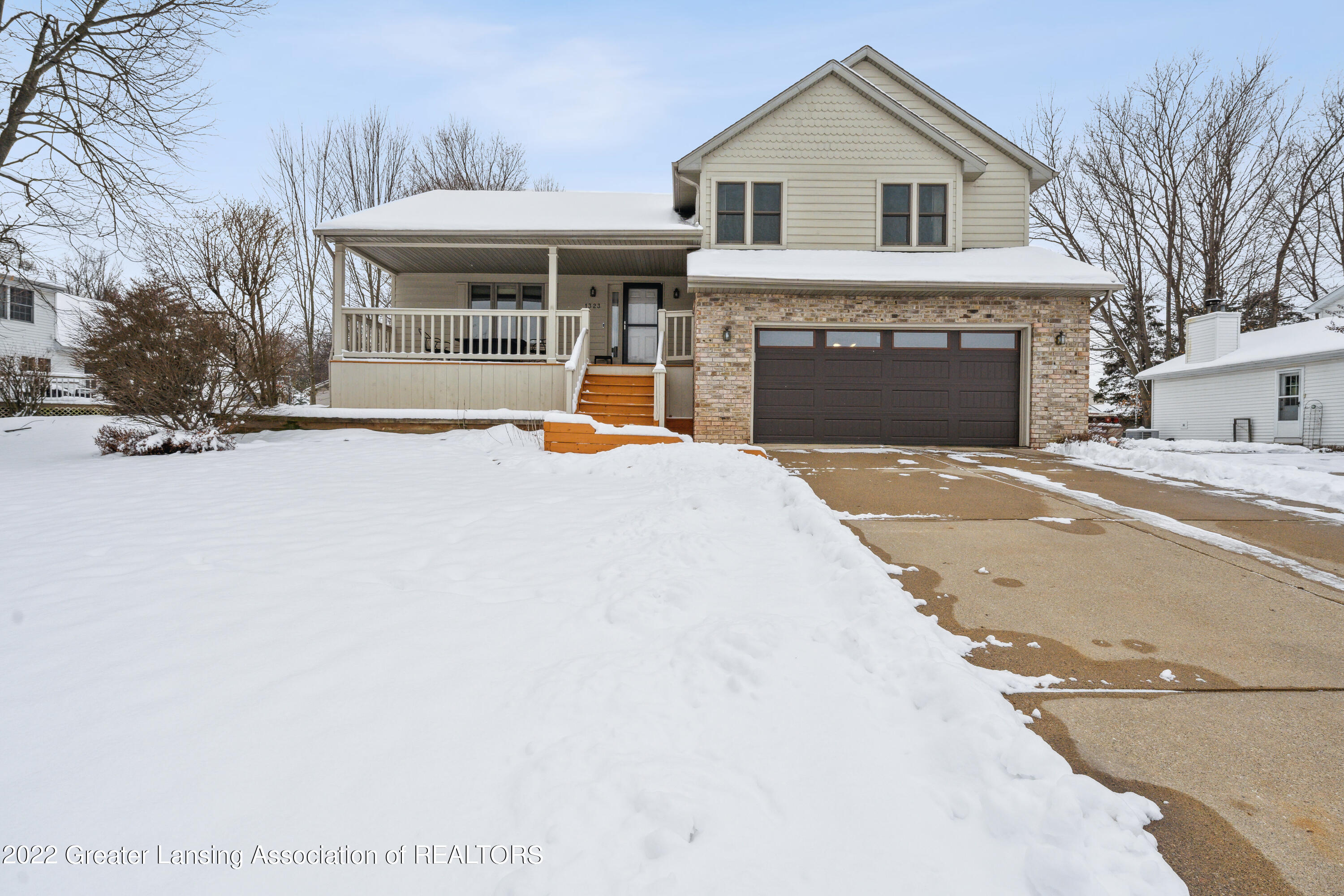 1323 Riley Ridge Drive Lansing, MI 48917 - Photo 2 of 40 03-1323-Riley-Ridge-Dr-Lansing-MI-48917-