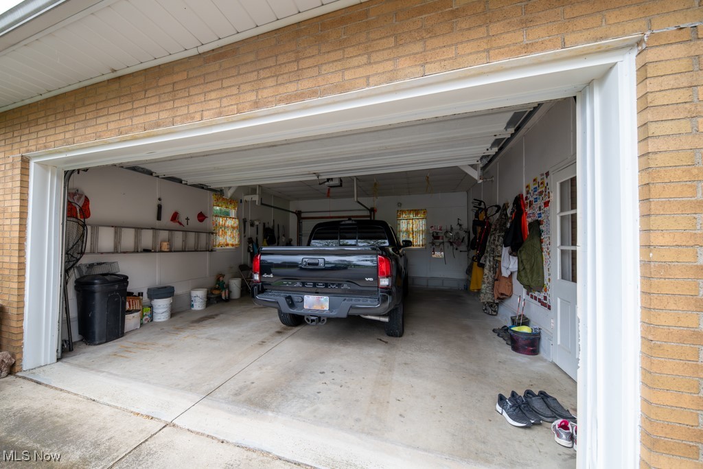 6652 Conley Road Ashtabula, OH 44004 - Photo 32 of 49 View of garage