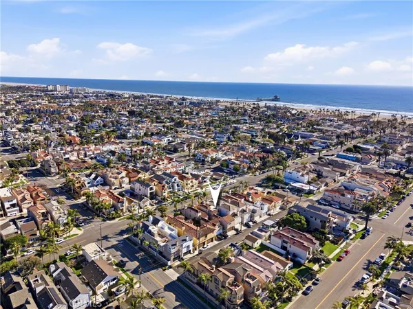 an aerial view of multiple house
